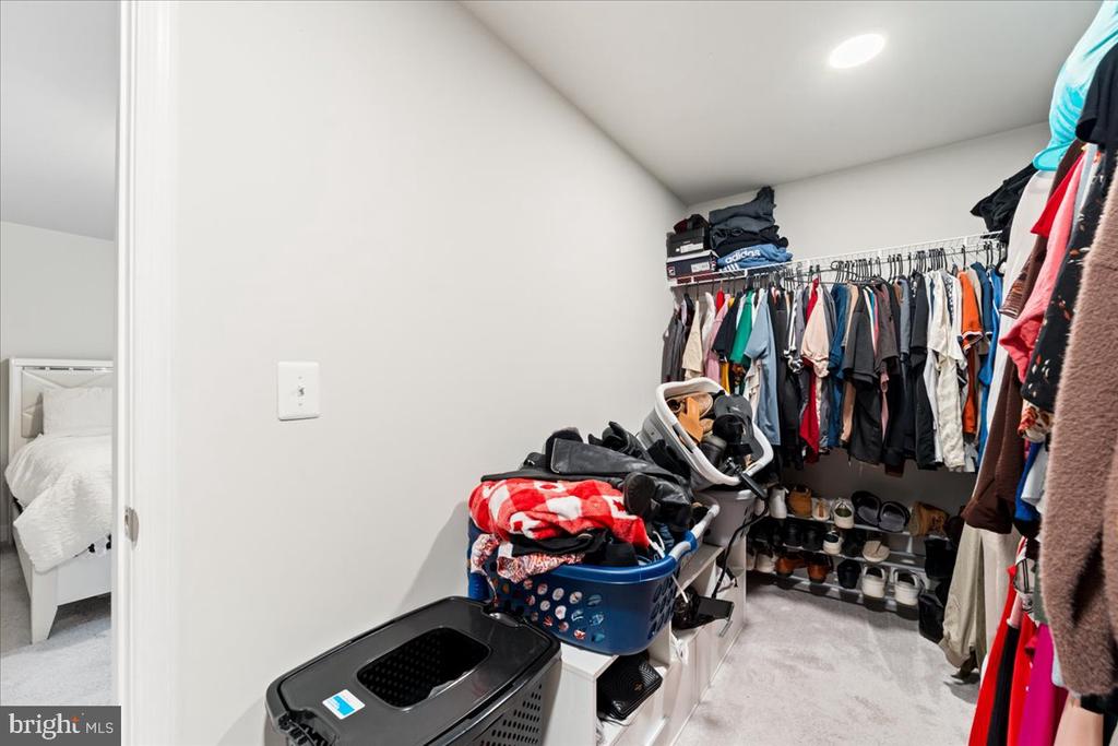 7609 LOUGHTON LANE