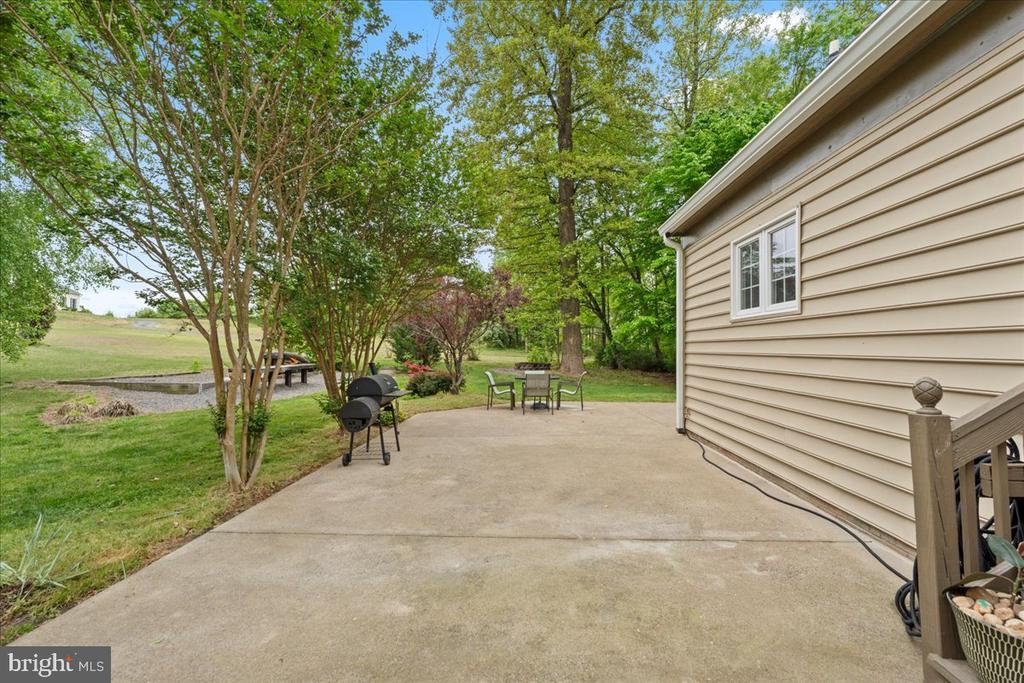 7403 BARRISTER COURT