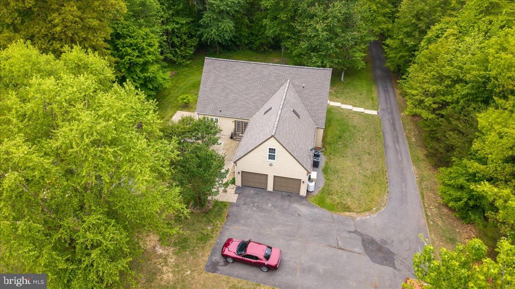 7403 BARRISTER COURT