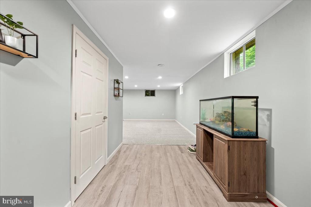 7403 BARRISTER COURT