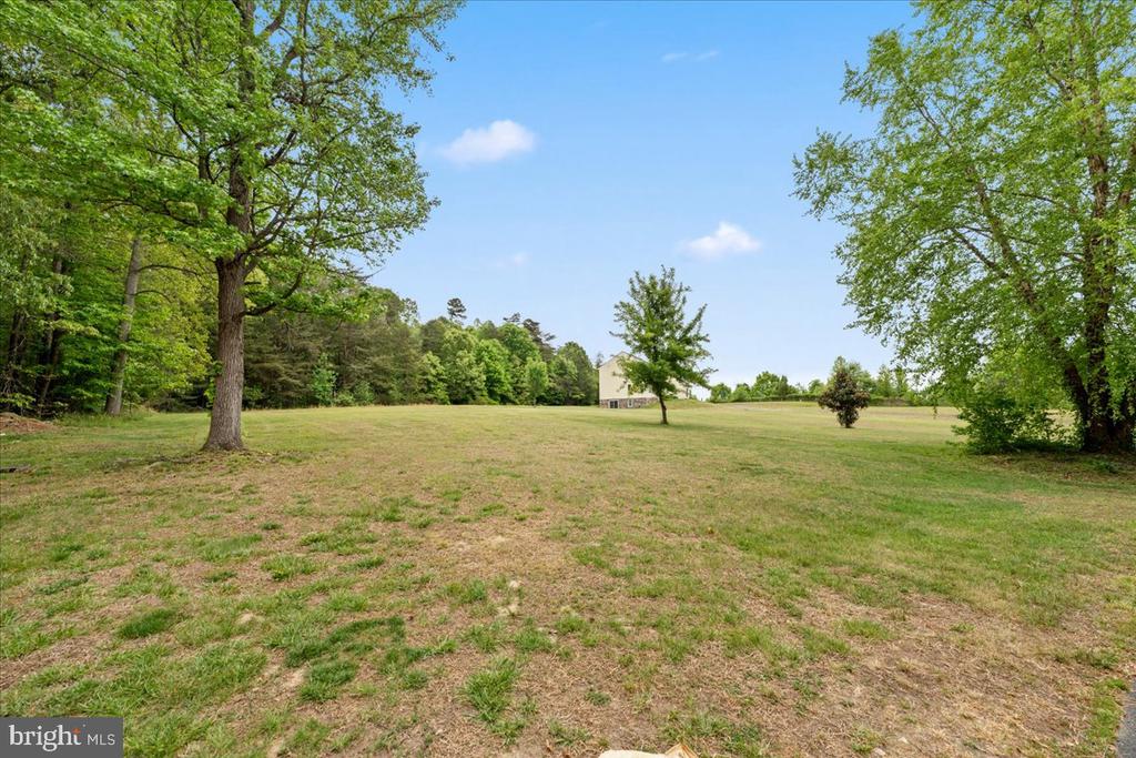 7403 BARRISTER COURT
