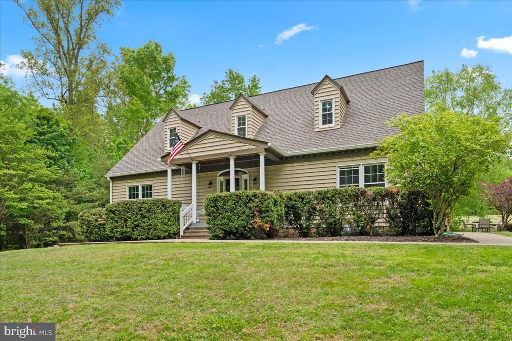 7403 BARRISTER COURT