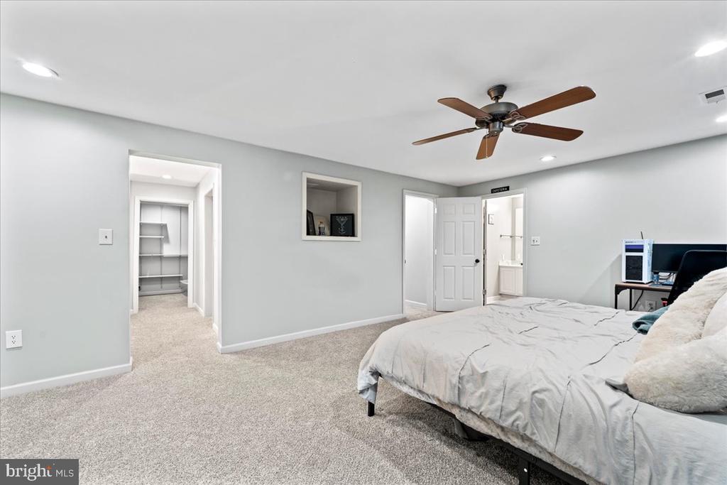 7403 BARRISTER COURT
