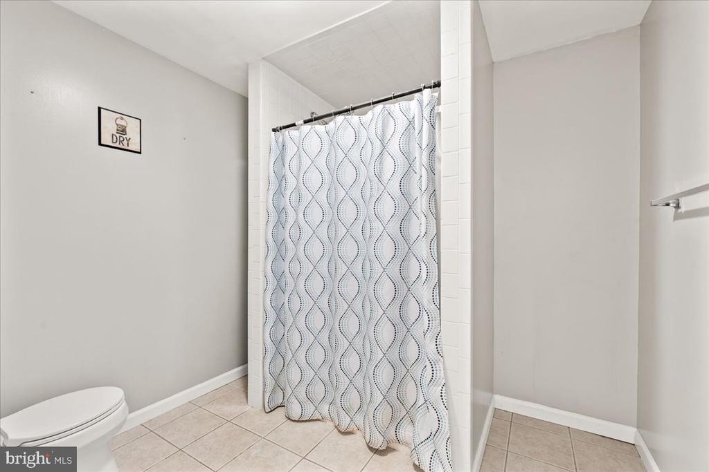 7403 BARRISTER COURT