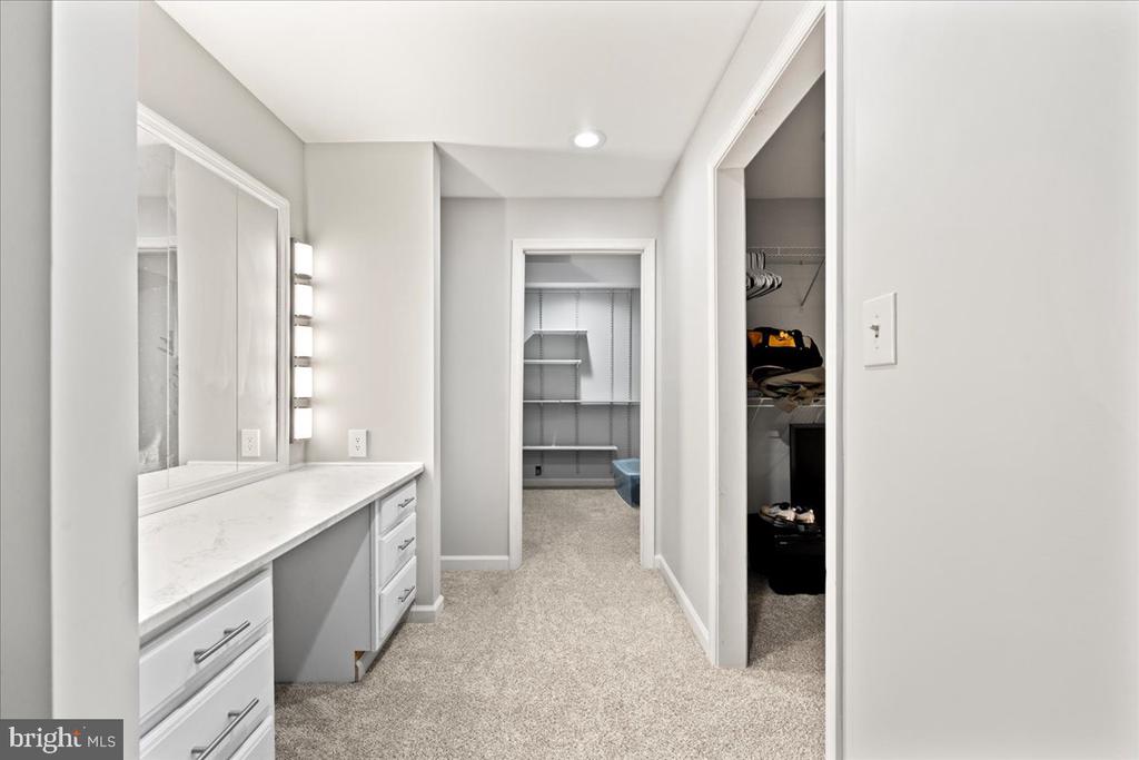 7403 BARRISTER COURT