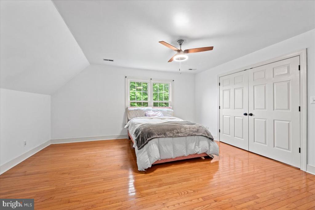 7403 BARRISTER COURT