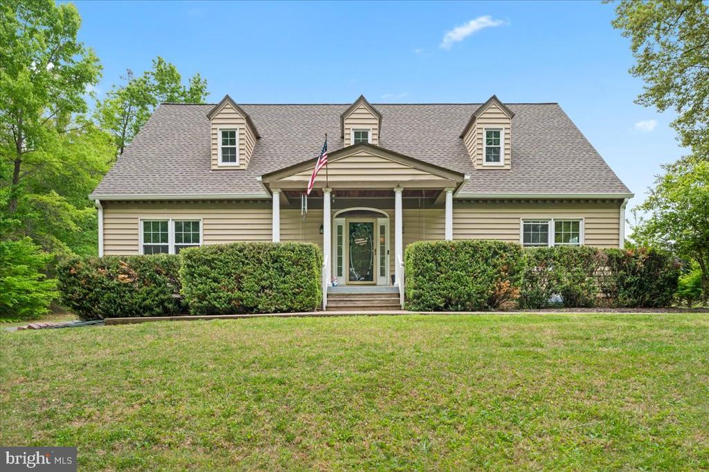 7403 BARRISTER COURT