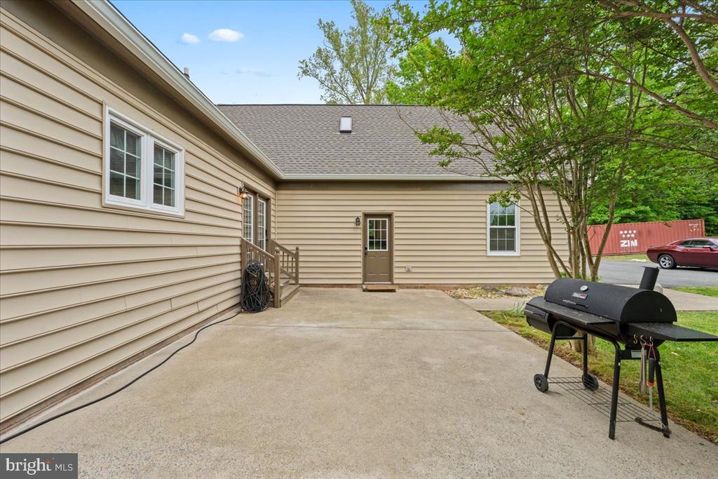 7403 BARRISTER COURT