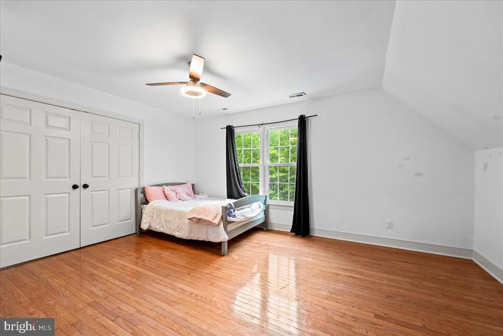 7403 BARRISTER COURT