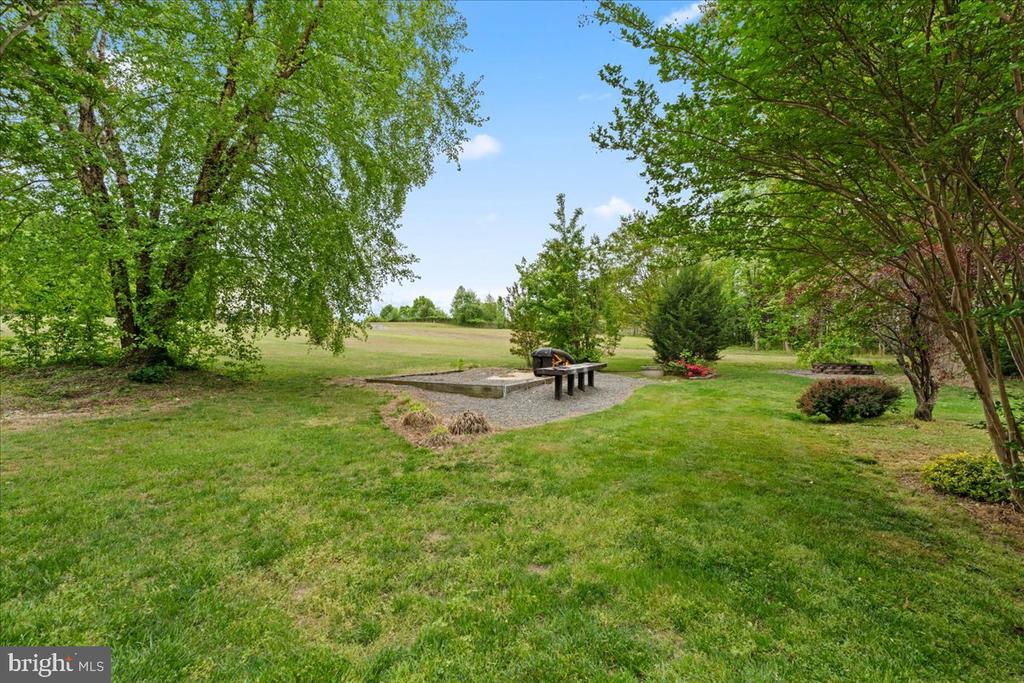 7403 BARRISTER COURT