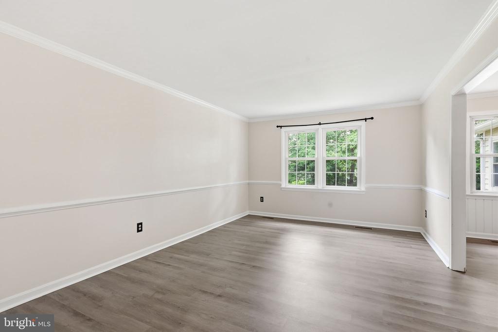 10800 WOODLAND DRIVE