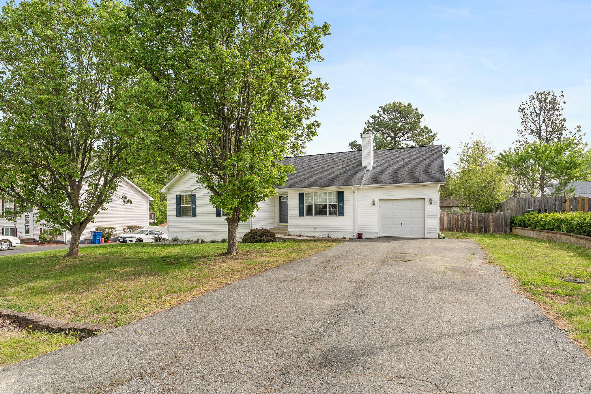 8811 KENT COURT