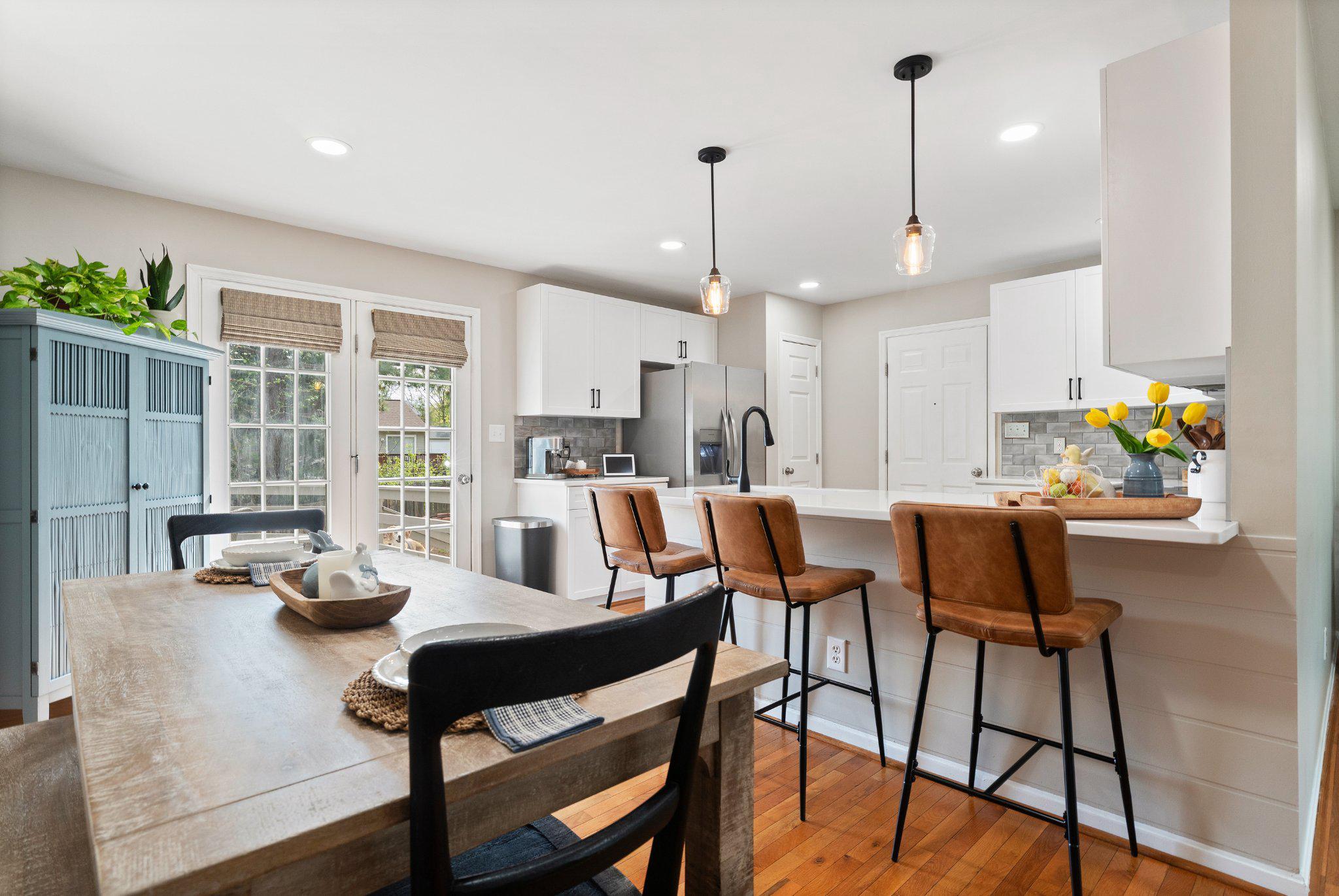 8811 KENT COURT
