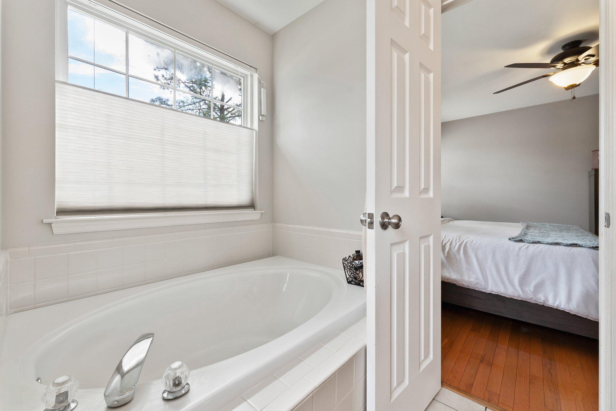 8811 KENT COURT