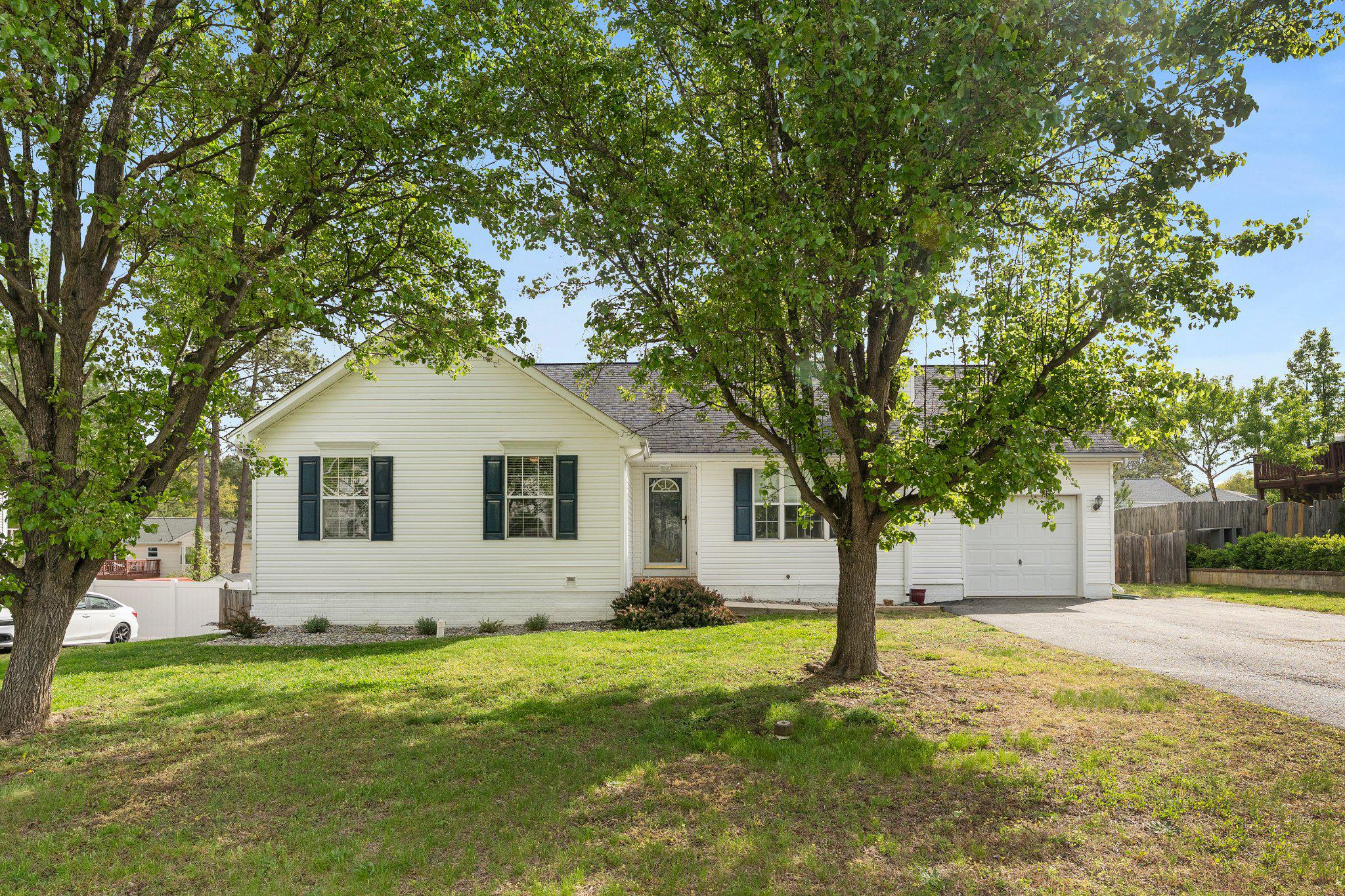 8811 KENT COURT