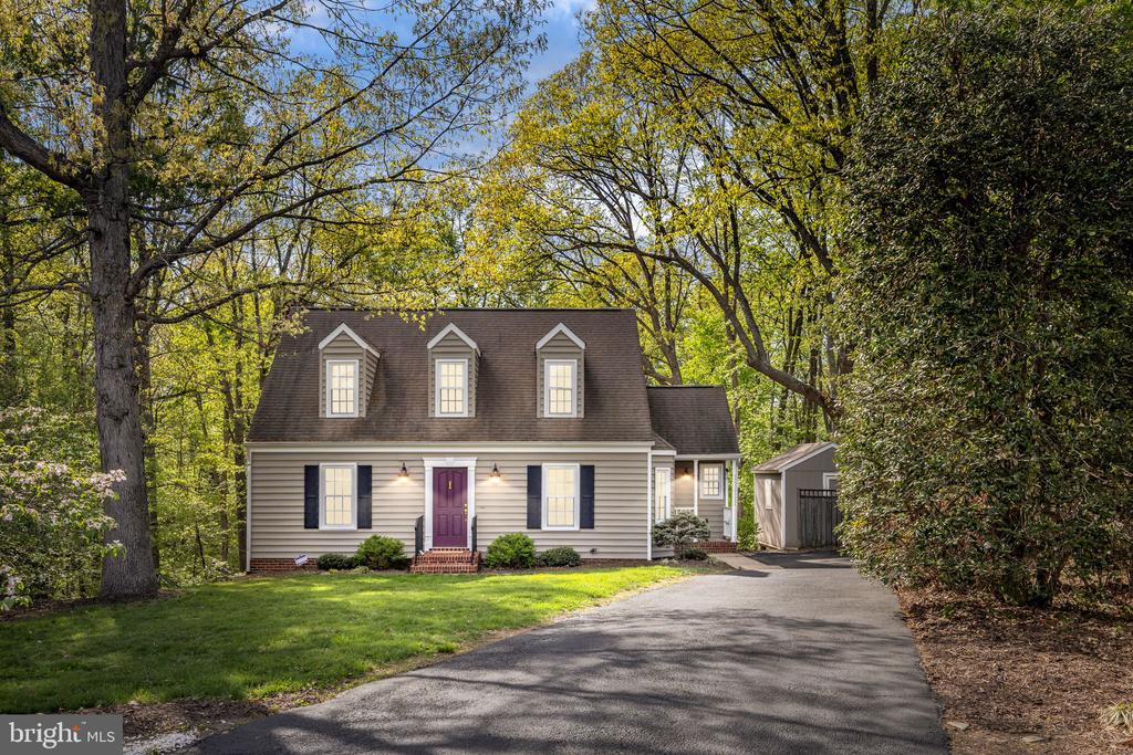 4406 HILLTOP COURT
