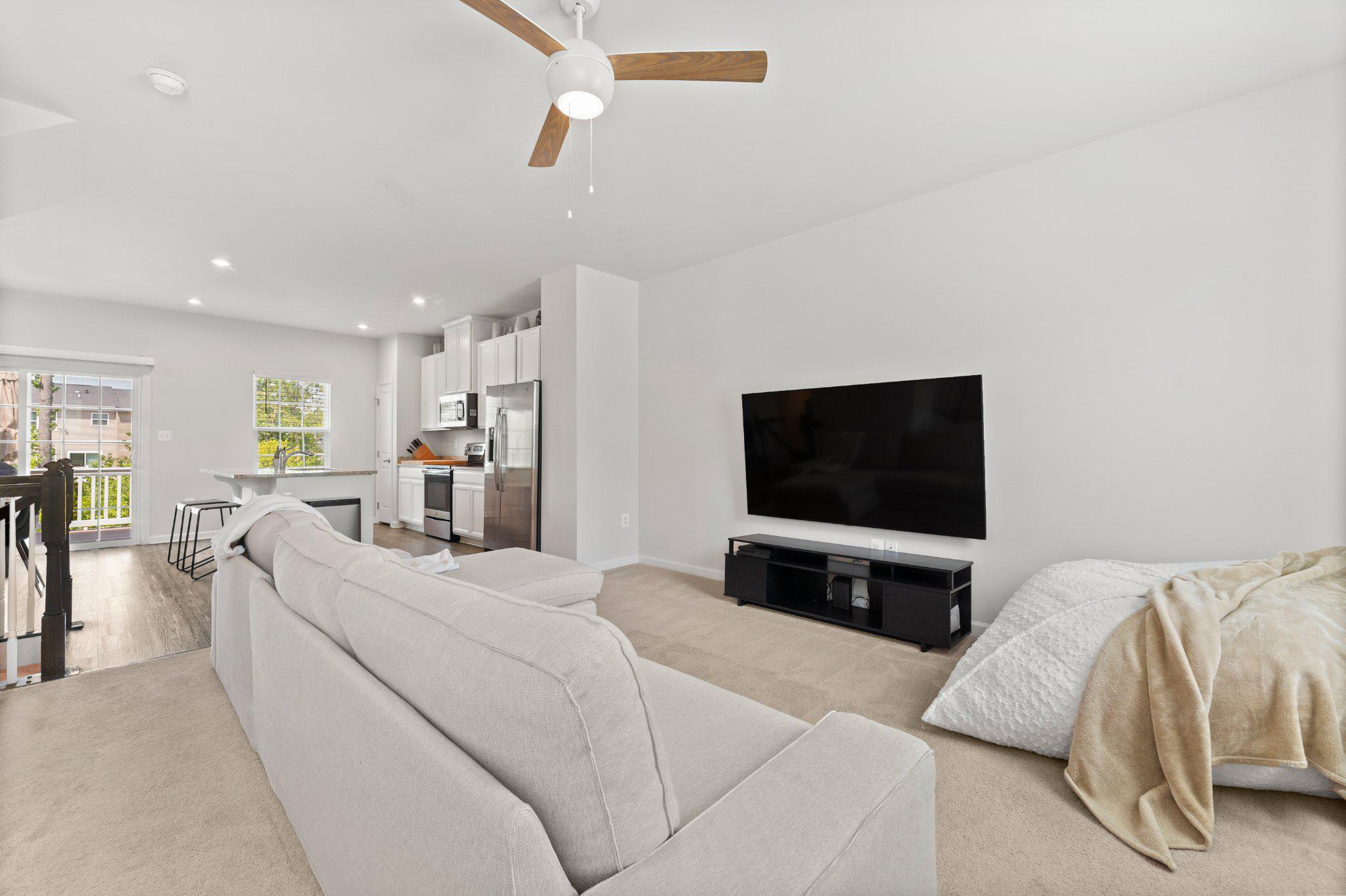 8426 DEVRIES LANE