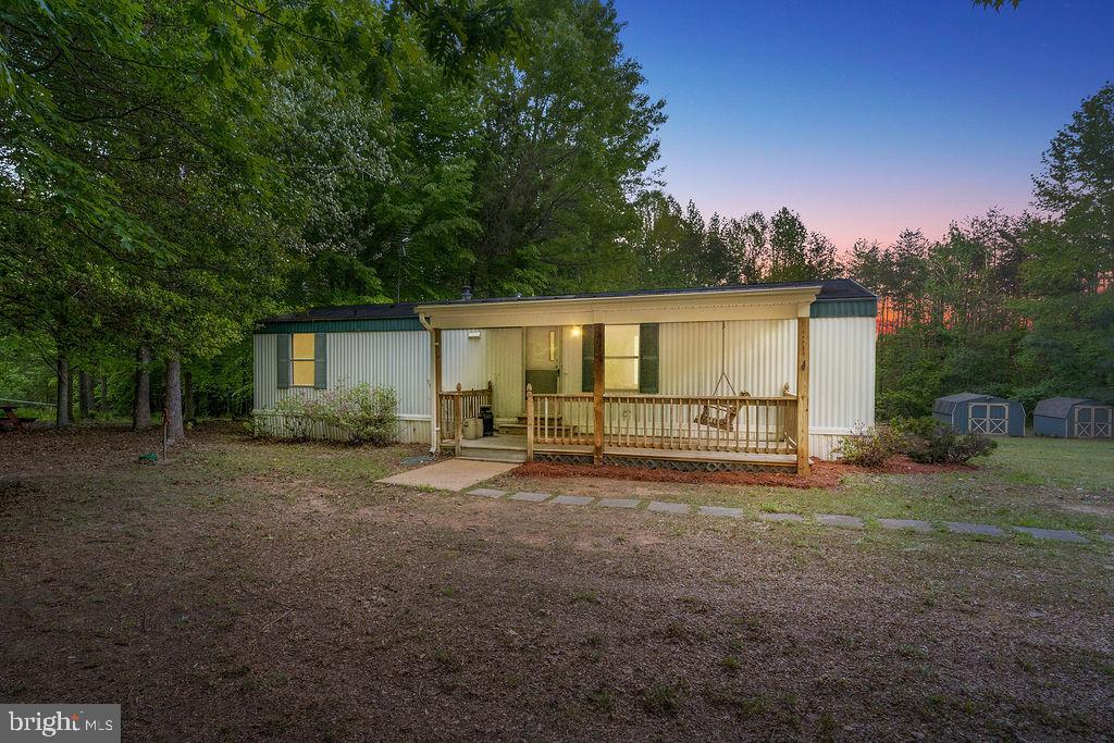 7227 GRAND BROOKS ROAD