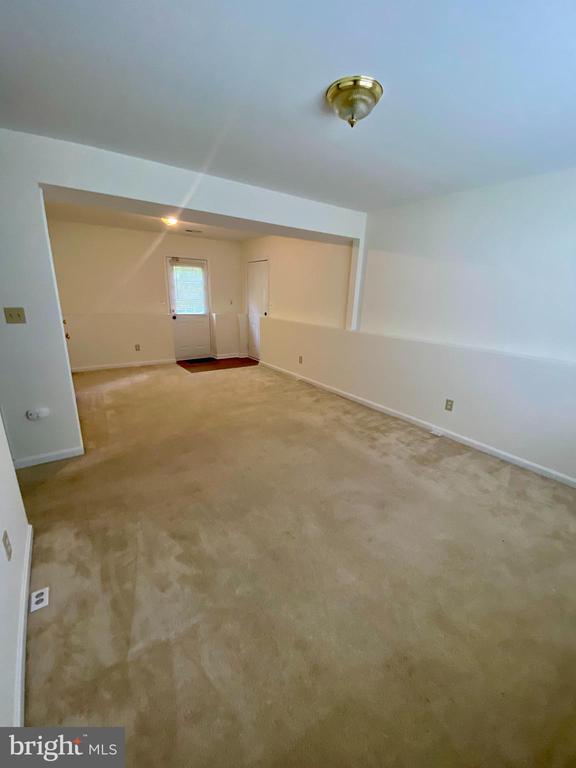 7316 STONE CROSSING DRIVE