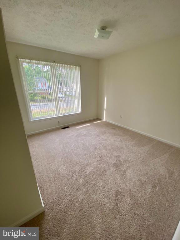 7316 STONE CROSSING DRIVE