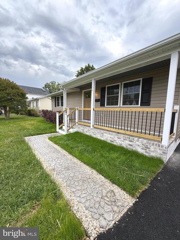 106 STRATFORD AVENUE