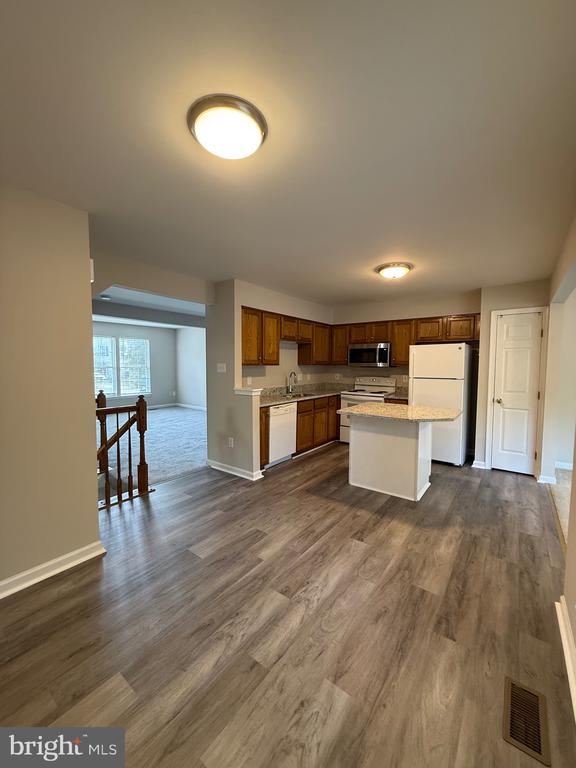 4003 FOUNTAIN BRIDGE COURT