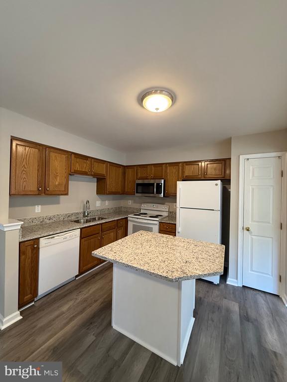 4003 FOUNTAIN BRIDGE COURT