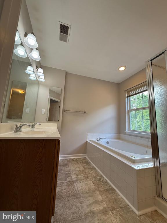 4003 FOUNTAIN BRIDGE COURT