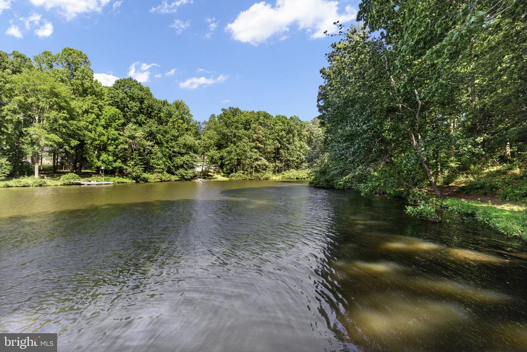 12707 LAKE WILDERNESS LANE