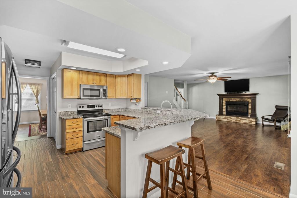 12707 LAKE WILDERNESS LANE