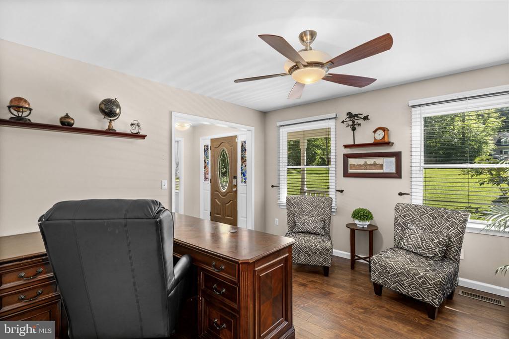 12707 LAKE WILDERNESS LANE