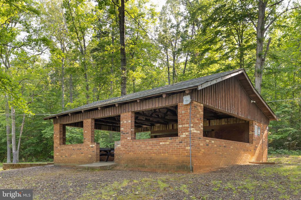 12707 LAKE WILDERNESS LANE