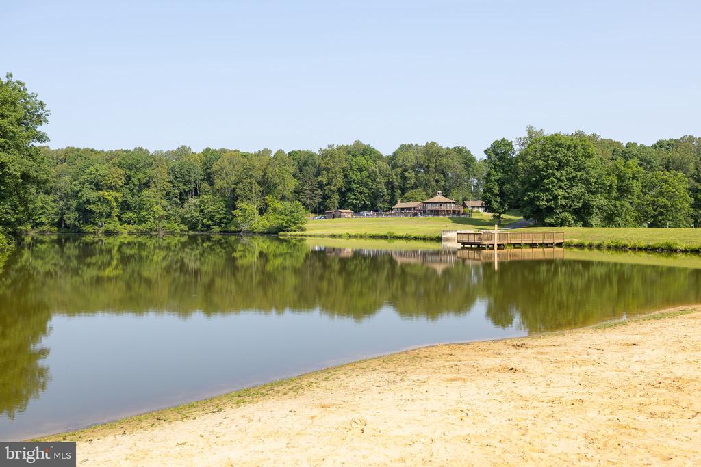 12707 LAKE WILDERNESS LANE