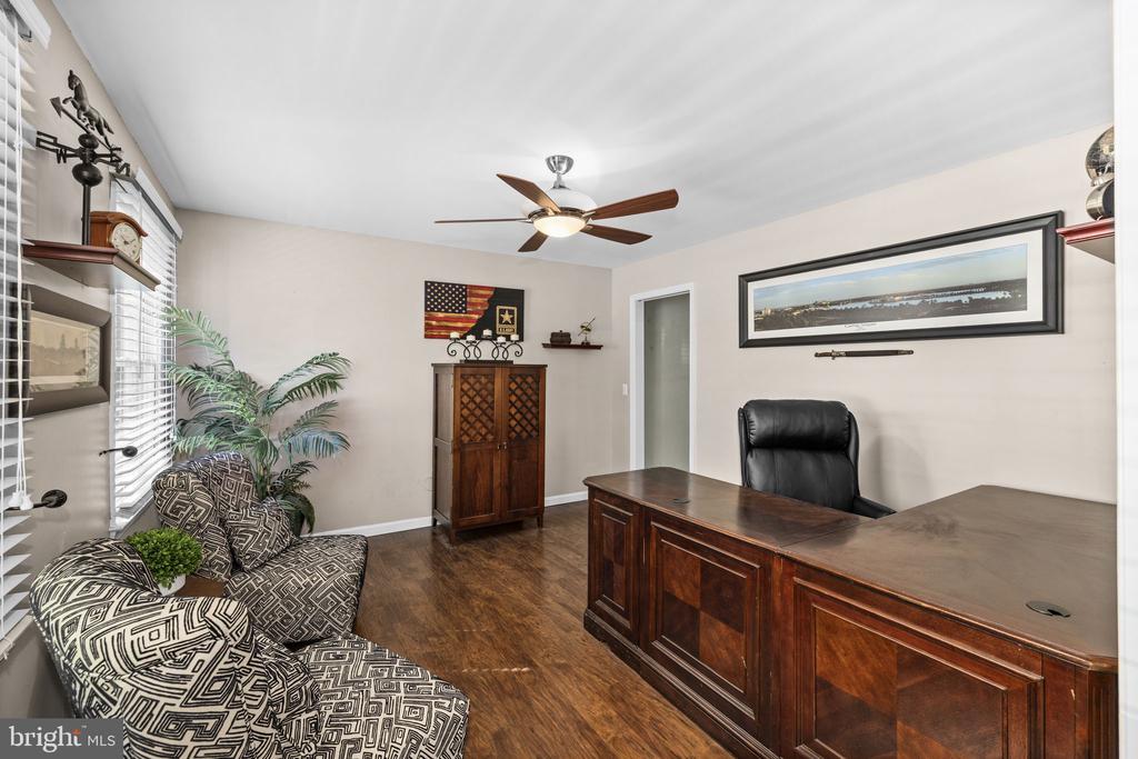 12707 LAKE WILDERNESS LANE