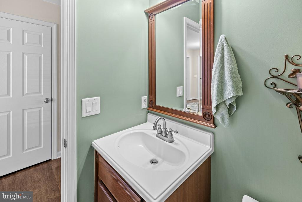 12707 LAKE WILDERNESS LANE