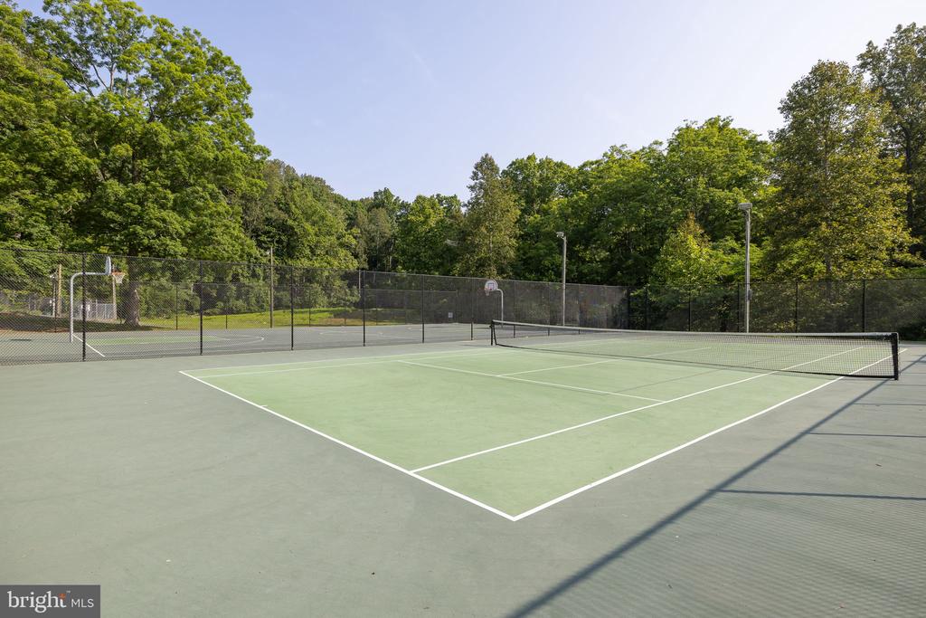 12707 LAKE WILDERNESS LANE