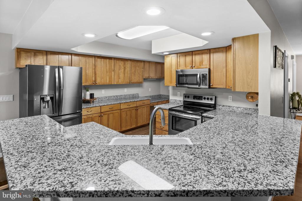 12707 LAKE WILDERNESS LANE