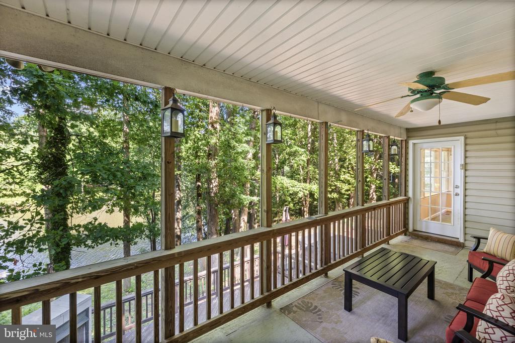 12707 LAKE WILDERNESS LANE