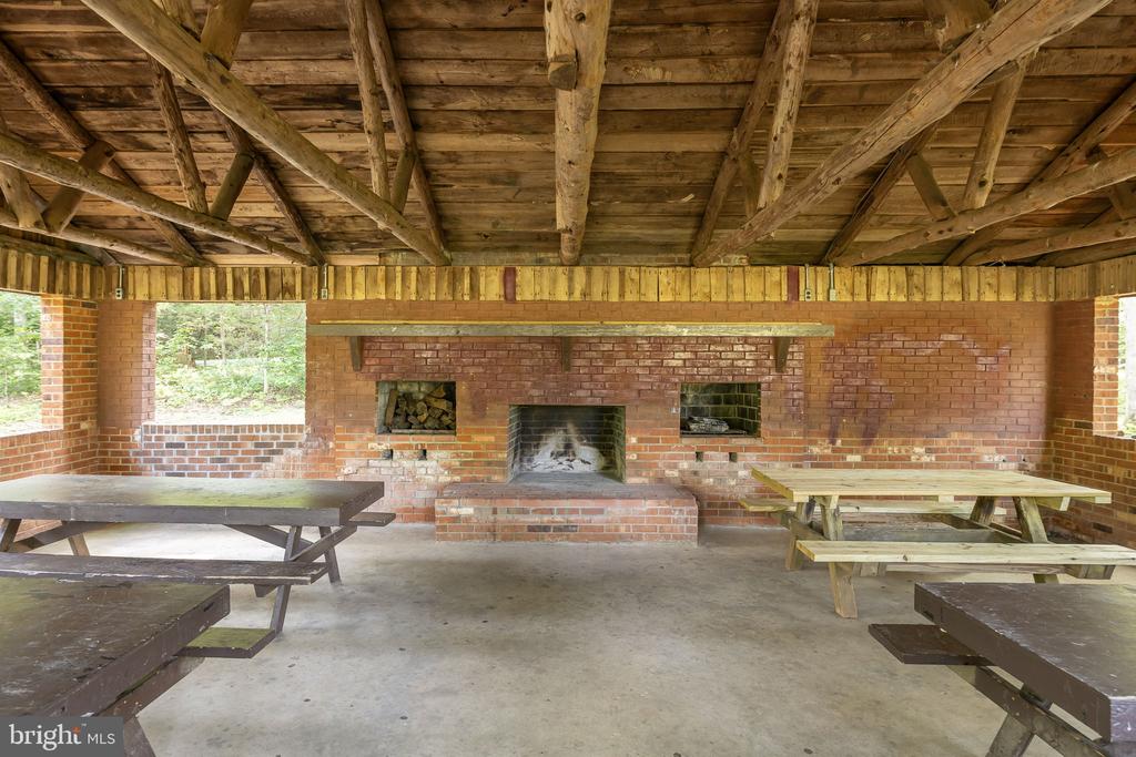 12707 LAKE WILDERNESS LANE