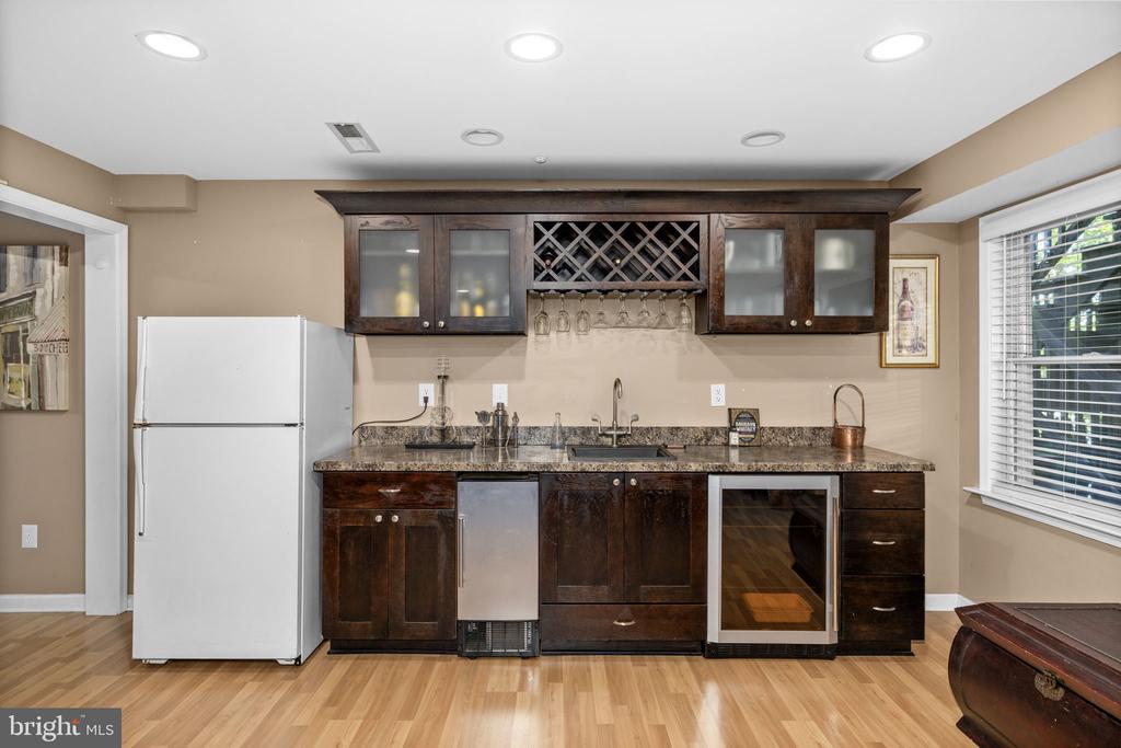 12707 LAKE WILDERNESS LANE