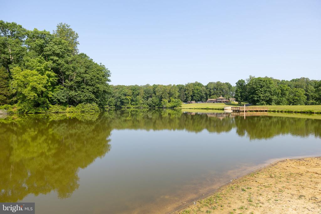 12707 LAKE WILDERNESS LANE