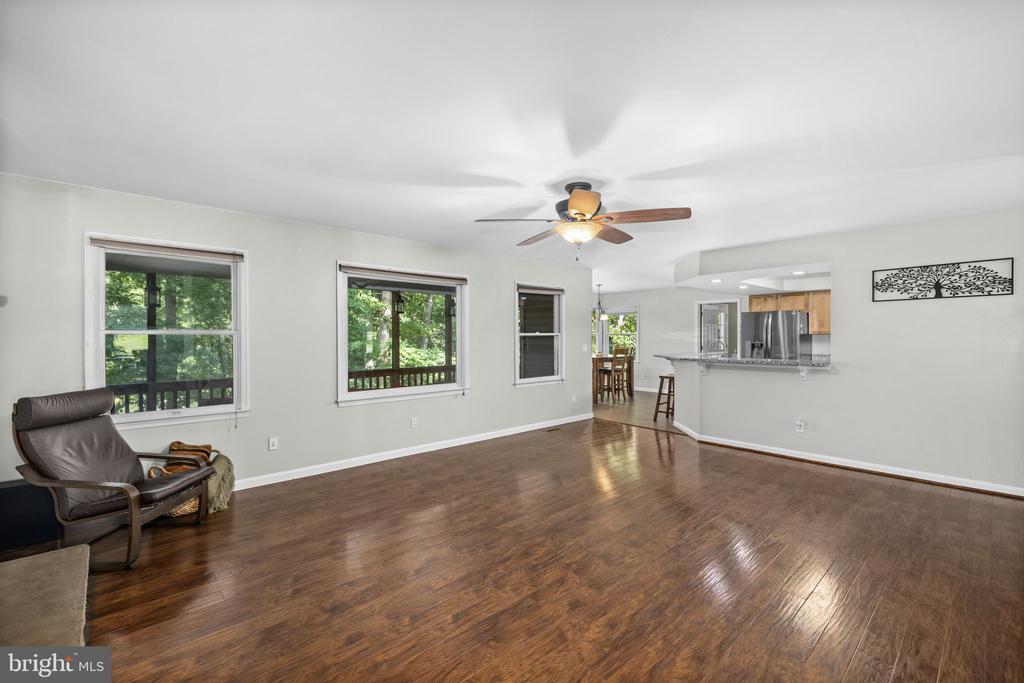 12707 LAKE WILDERNESS LANE