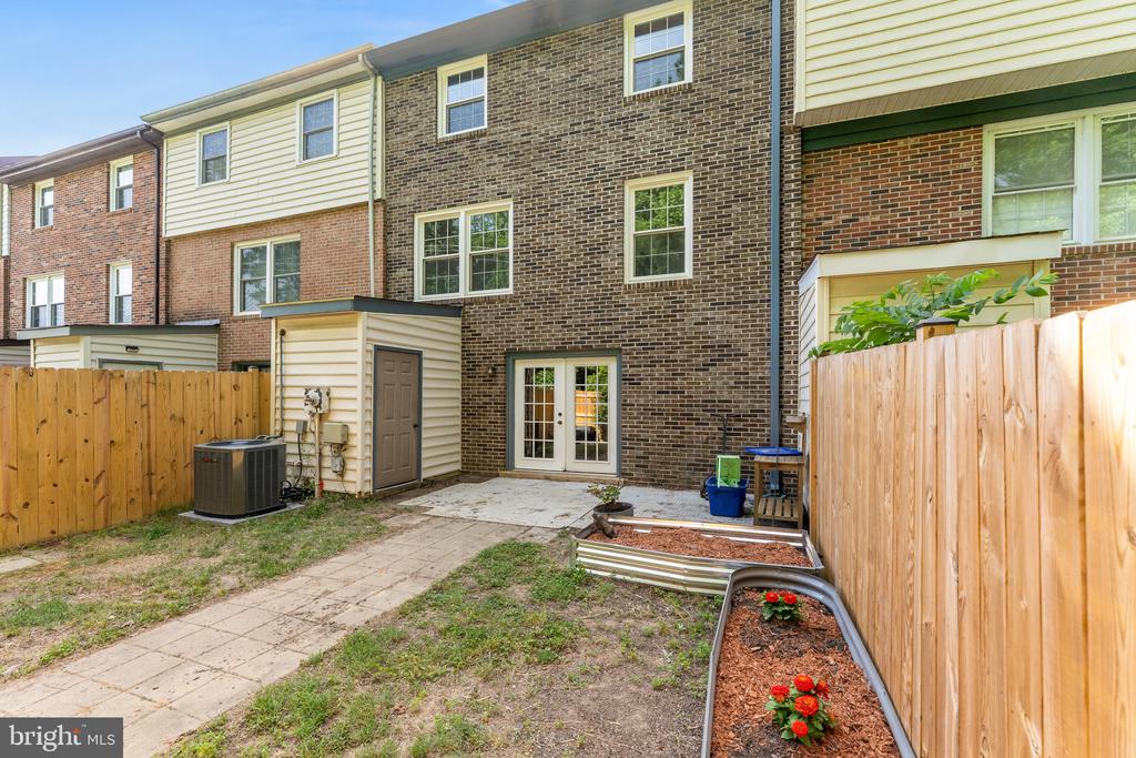 4503 GARFIELD COURT