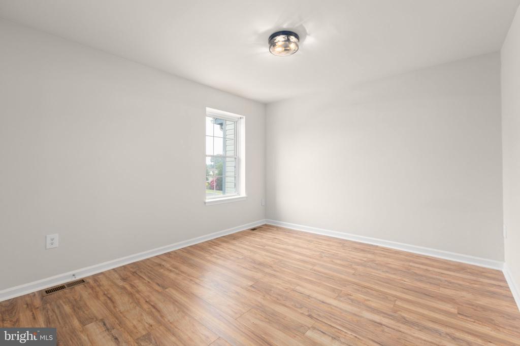 2211 HAMWAY DRIVE