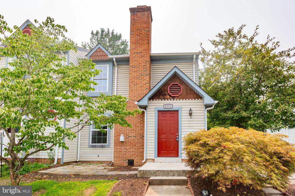 2211 HAMWAY DRIVE