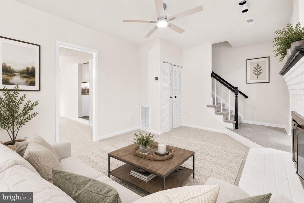 2211 HAMWAY DRIVE