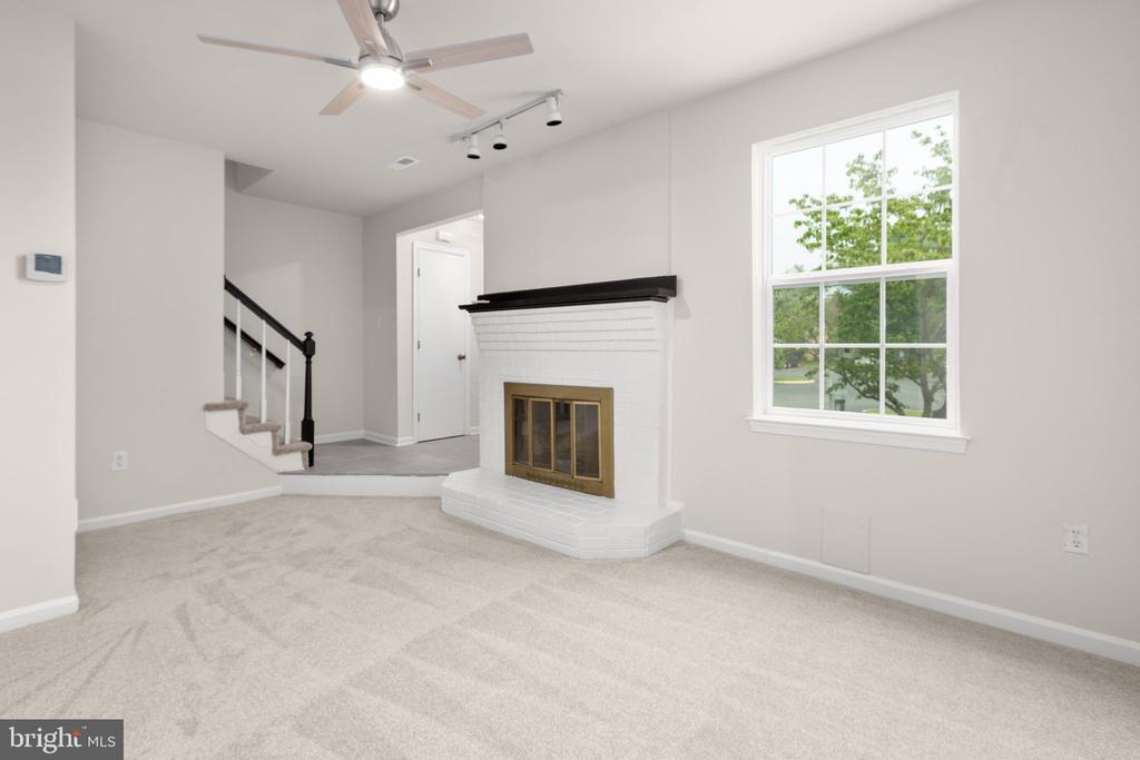 2211 HAMWAY DRIVE