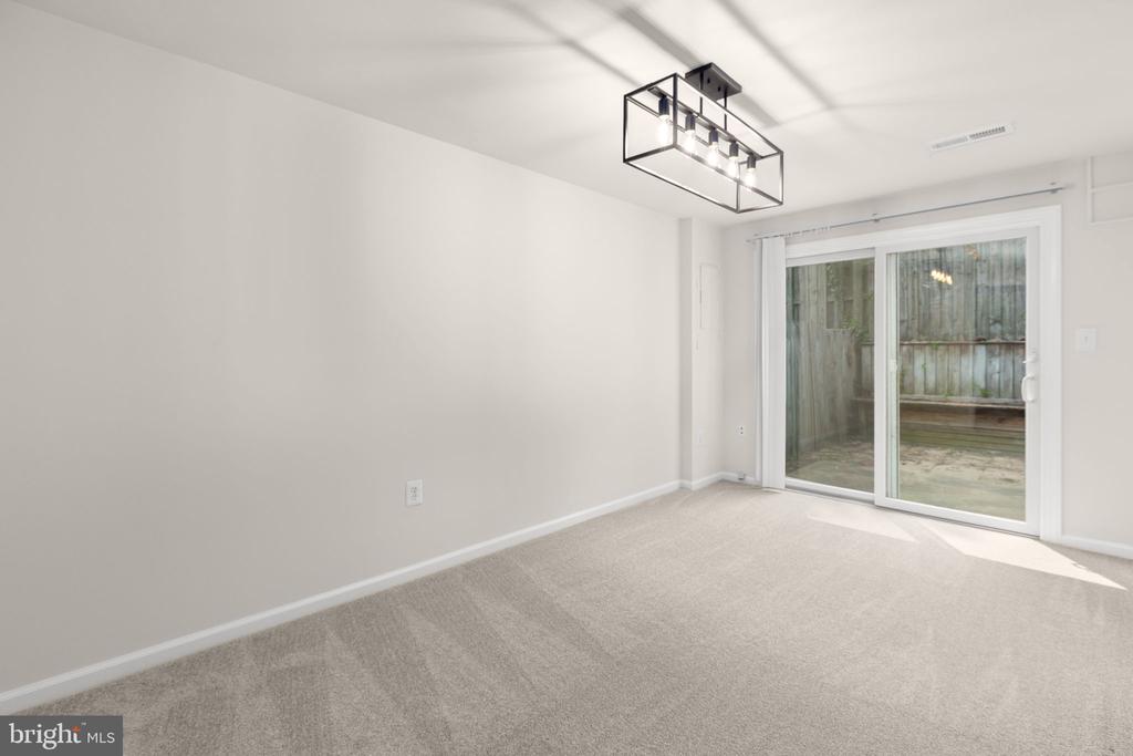 2211 HAMWAY DRIVE
