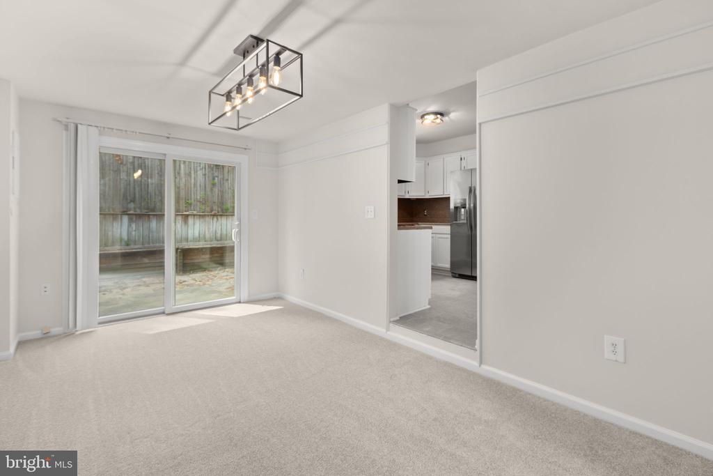 2211 HAMWAY DRIVE
