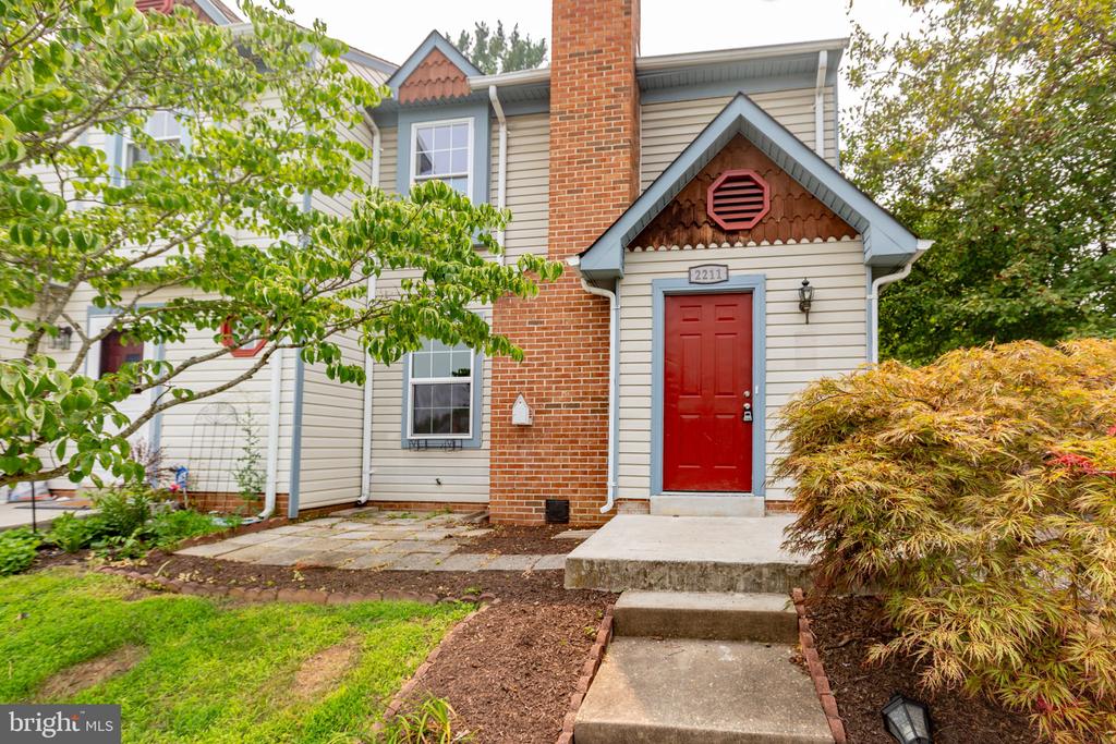2211 HAMWAY DRIVE